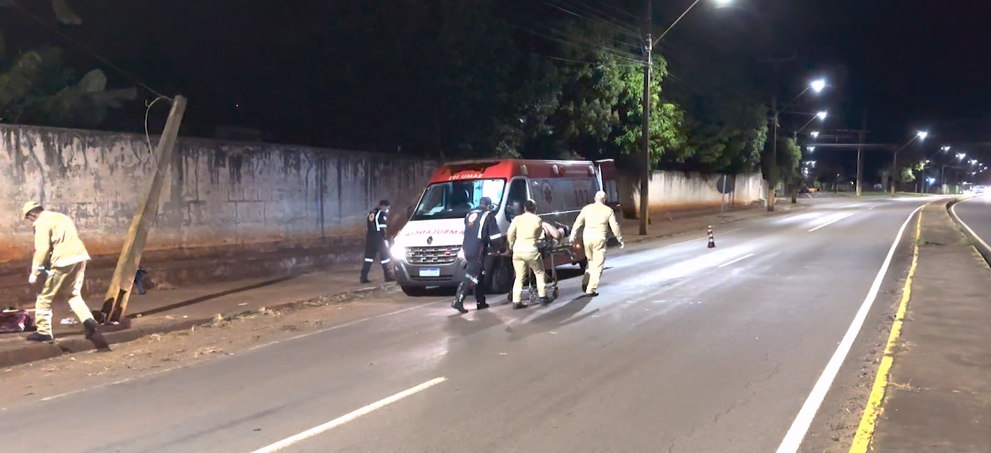 JOVEM FICA FERIDA APÓS SE ENVOLVER EM ACIDENTE NA PERIMETRAL DE CAMPO