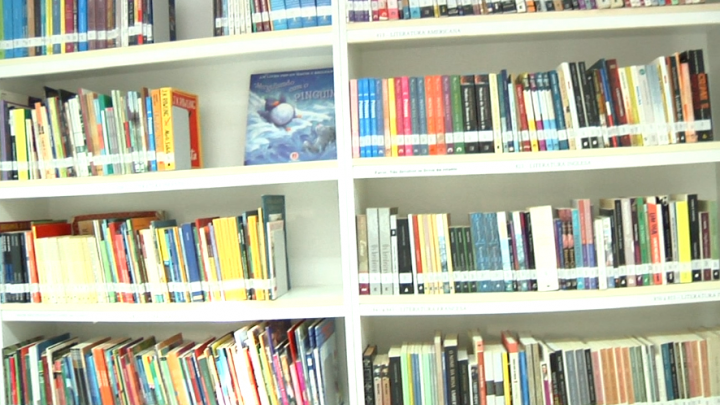 PROJETO ‘BIBLIOTECA EM MOVIMENTO’ INCENTIVA CRIANÇAS A LEITURA NO LAR PARANÁ