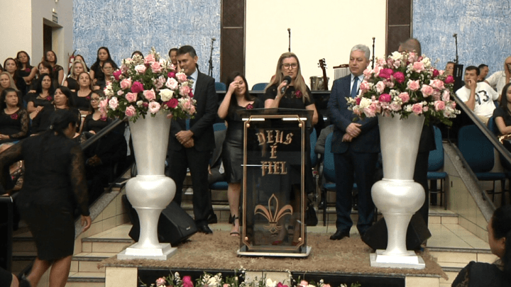 CIRCULO DE ORAÇÃO ROSAS DE SARON RECEBE MENÇÃO HONROSA DA ASSEMBLEIA LEGISLATIVA