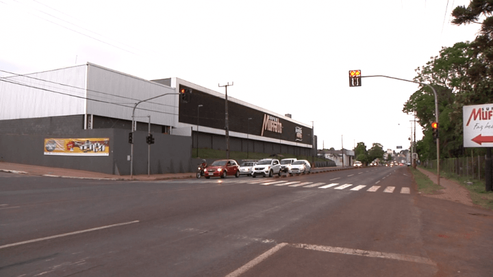 VEREADOR PEDE REMOÇÃO DO SEMÁFORO NO CRUZAMENTO DA HARRISON JOSÉ BORGES COM A TANCREDO NEVES VEREADOR PEDE REMOÇÃO DO SEMÁFORO NO CRUZAMENTO DA HARRISON JOSÉ BORGES COM A TANCREDO NEVES