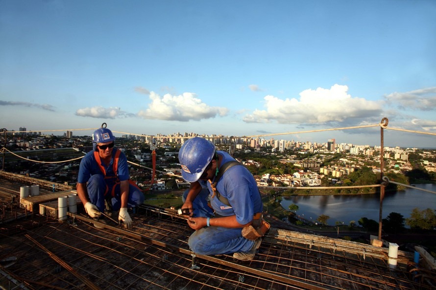 Paraná gera 74 mil empregos formais de janeiro a novembro