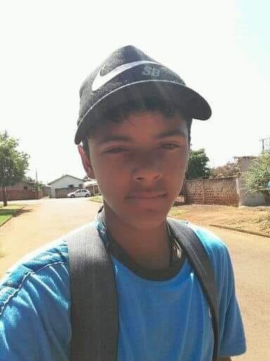 Amigos e parentes de Renan Rodrigues lamentam morte do adolescente s sociais