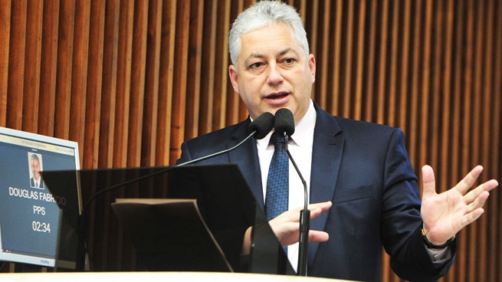 Douglas Fabrício avalia ações em apoio aos municípios e ao Paraná