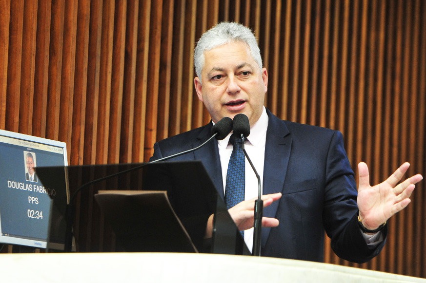Douglas Fabrício avalia ações em apoio aos municípios e ao Paraná