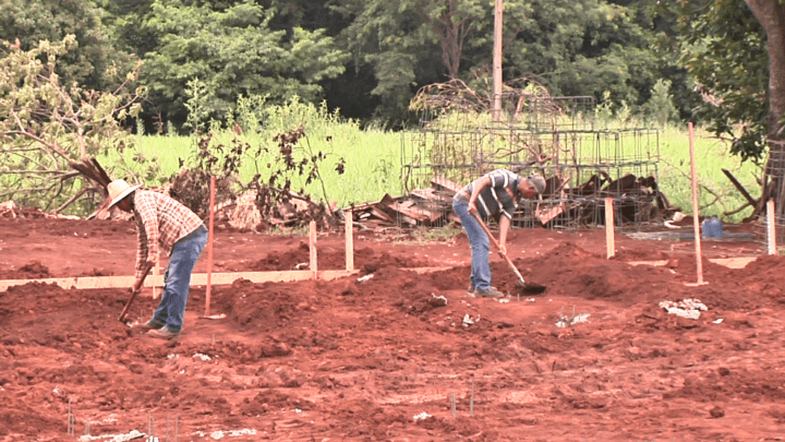 Começou a construção da nova igreja na vila Franciscana