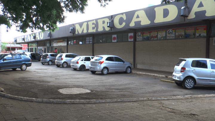 Com quase 50 anos, mercadão de Campo Mourão se mantém com diversos atrativos