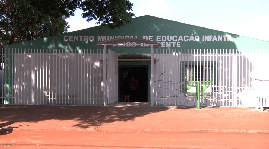 Vereador solicita destinação de vagas em creches particulares para atender população