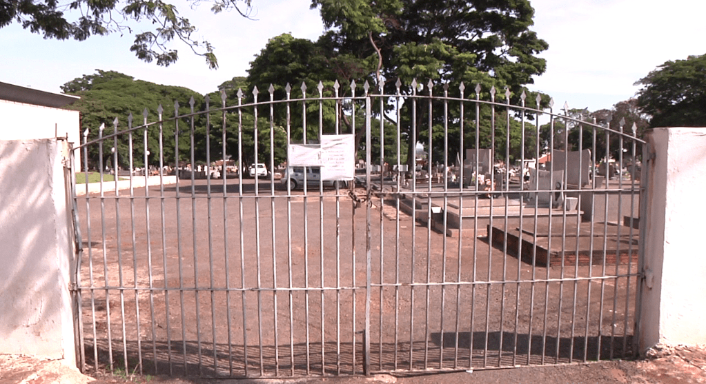 Velórios tem três horas de duração e cemitério toma medidas de prevenção