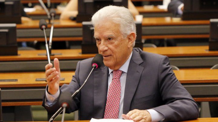 Bolsonaro prefere ficar com os mensaleiros em vez de Moro, diz Rubens Bueno