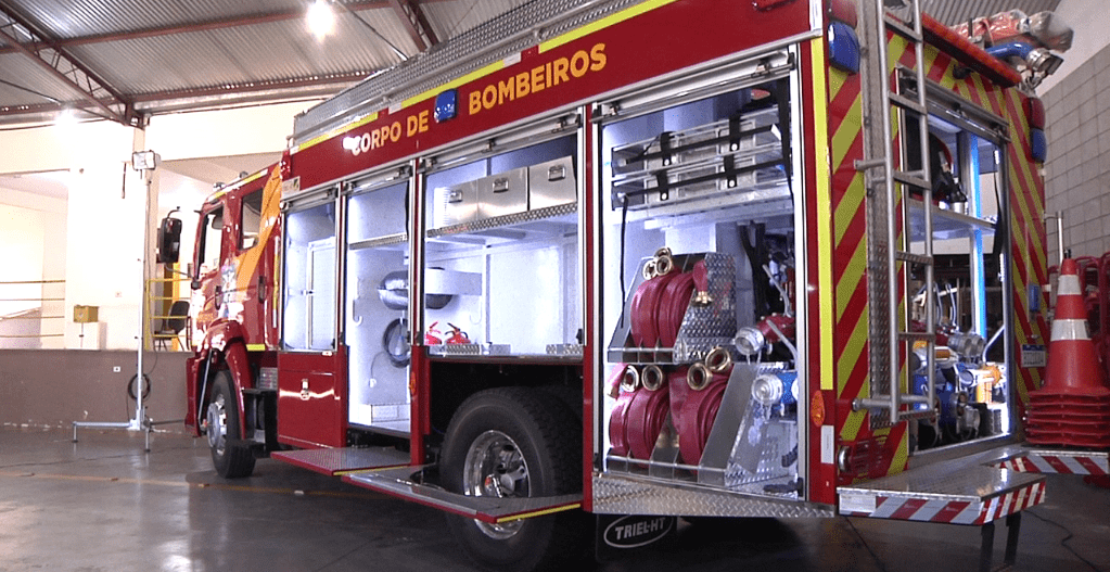 Corpo de Bombeiros recebe novo caminhão de combate a incêndio avaliado em mais de 900 mil reais