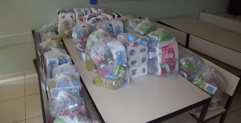CMEI criança feliz realizou entregas de kits para higiene a famílias da Vila Guarujá