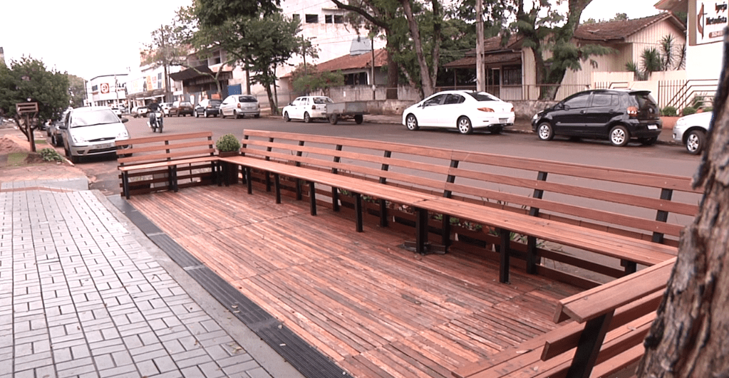 Parklet: Espaço público pode ser instalado após autorização da prefeitura