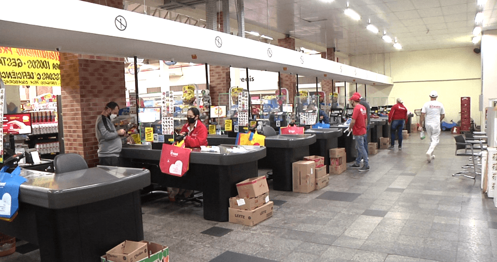 Troco solidário do Paraná Supermercado arrecada quase 40 mil reais