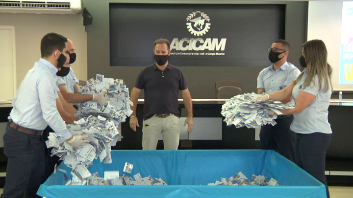 ACICAM sorteou na última sexta-feira (14), prêmios da campanha ” Meu pai merece um presentão” ACICAM sorteou na última sexta-feira (14), prêmios da campanha ” Meu pai merece um presentão”