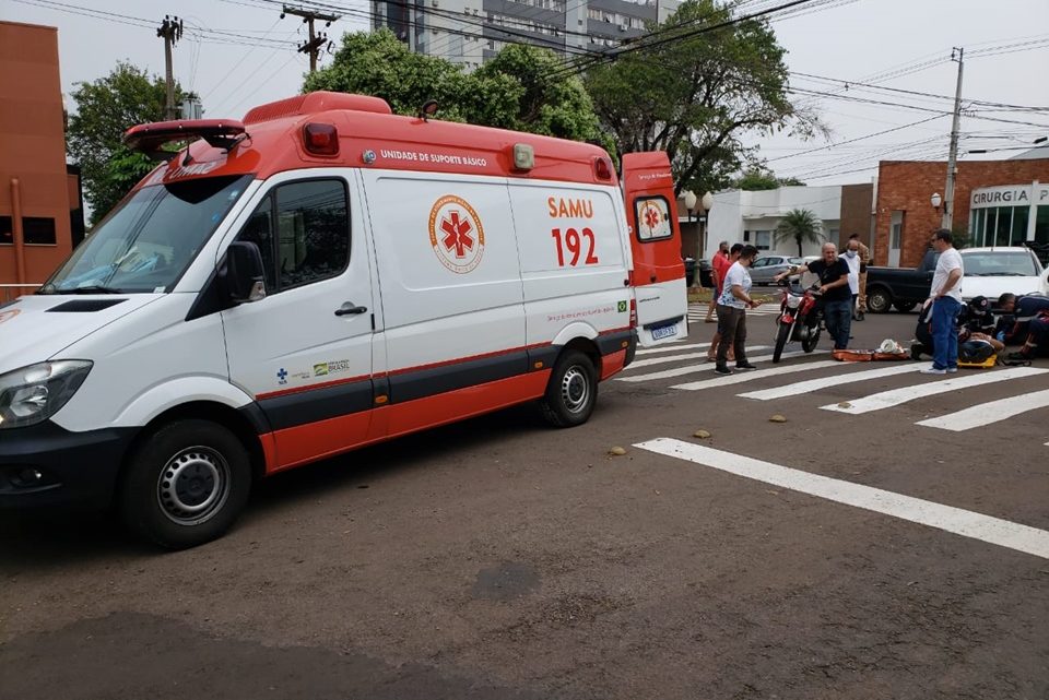 Entregador fica ferido em acidente de trânsito na área Central de Campo Mourão