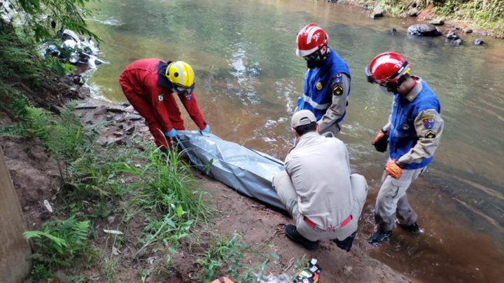 Motociclista morre ao cair da ponte do Rio Claro na PR-465 entre Peabiru e Araruna