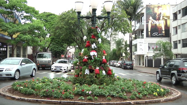 Praças ganham ambientação e Sou Arte define programação de Natal
