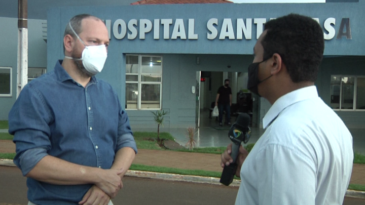 “Estado de saúde do presidente da ACICAM teve uma leve melhora” afirma médico “Estado de saúde do presidente da ACICAM teve uma leve melhora” afirma médico