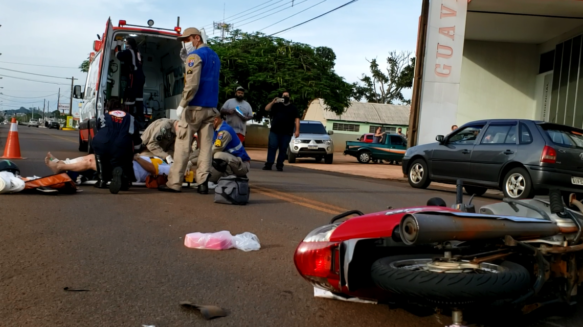 Motociclista fica ferido ao bater em carro na avenida Capitão Índio Bandeira