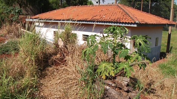Vestiário do campo de futebol da vila Cândida está depredado Vestiário do campo de futebol da vila Cândida está depredado