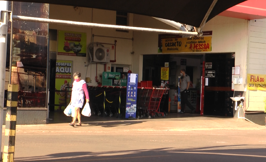 Município de Campo Mourão recorre de liminar que abre mercados