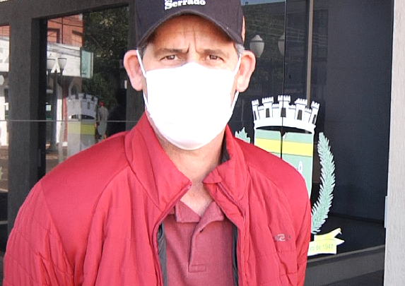 Vereadores aprovam em primeiro turno lista de vacinados contra COVID-19 Vereadores aprovam em primeiro turno lista de vacinados contra COVID-19