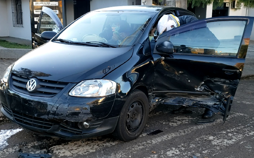 Mulher tem ferimentos leves em acidente na área central