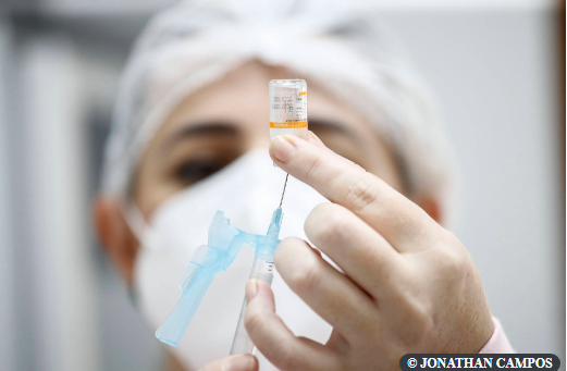 Confirmado: Médico de Ubiratã tomou três doses da vacina contra COVID-19
