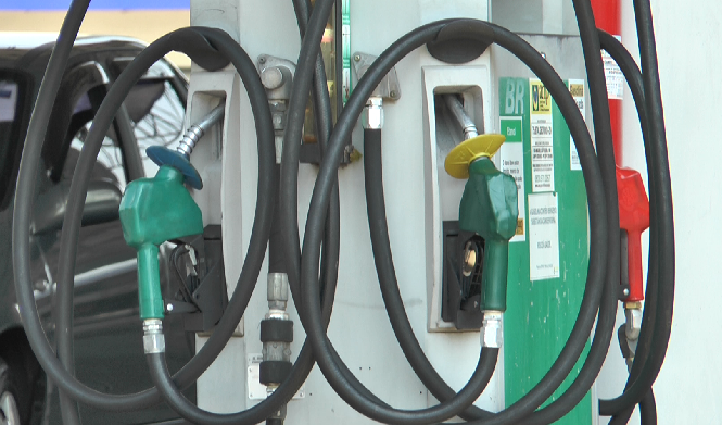 Procon acompanha pesquisa de preços de combustíveis