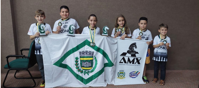 Mourãoense é campeã brasileira de xadrez infantil