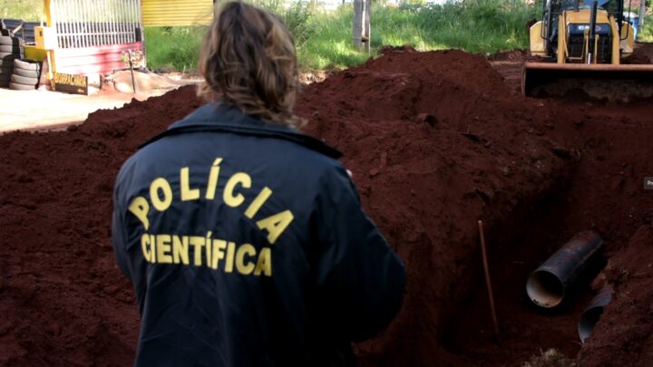 Restos mortais humanos são encontrados durante escavação de rede de esgoto em Campo Mourão