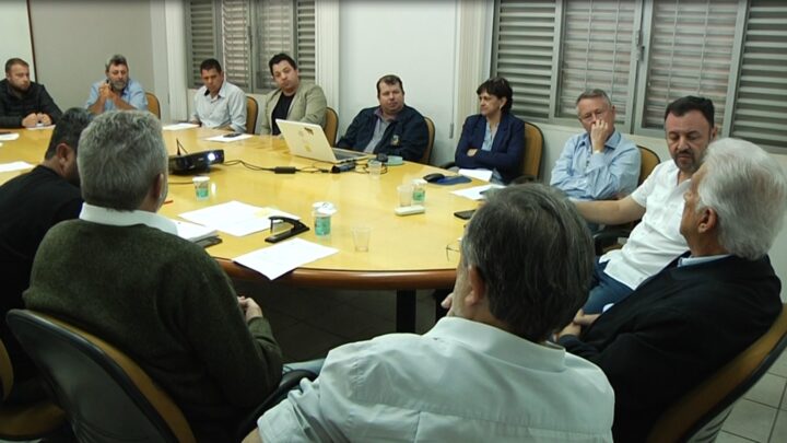 Reunião com Prefeitos da Comcam discute projetos para 2023