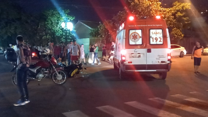 Motociclista fica ferido ao atingir carro que avançou preferencial na Vila Urupês