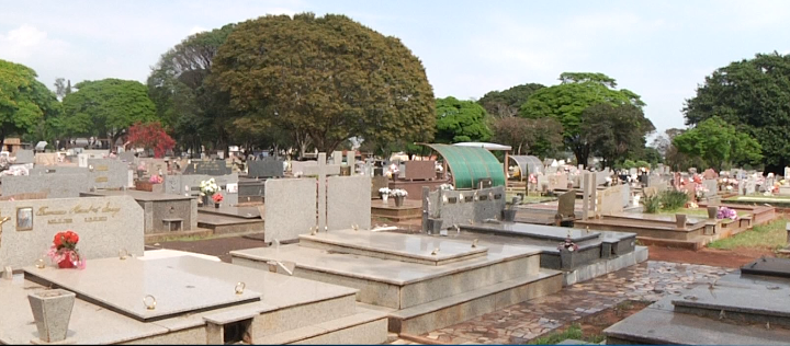 Cemitério divulga datas de obras e limpezas de túmulos para o dia de finados