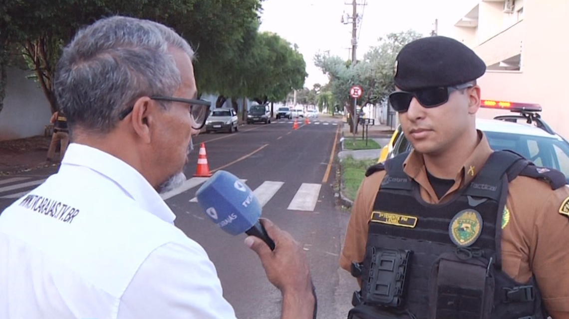 HOMEM QUE BATEU EM CHARRETE SE APRESENTOU EM DESTACAMENTO DA PM