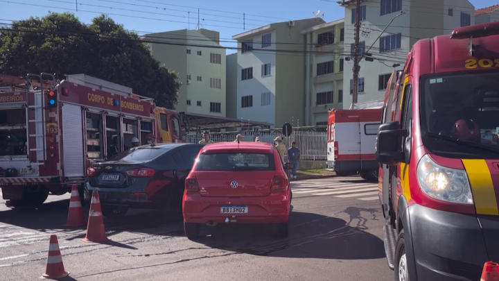 INVASÃO DE PREFERENCIAL CAUSA ACIDENTE NA ÁREA CENTRAL DE CAMPO MOURÃO