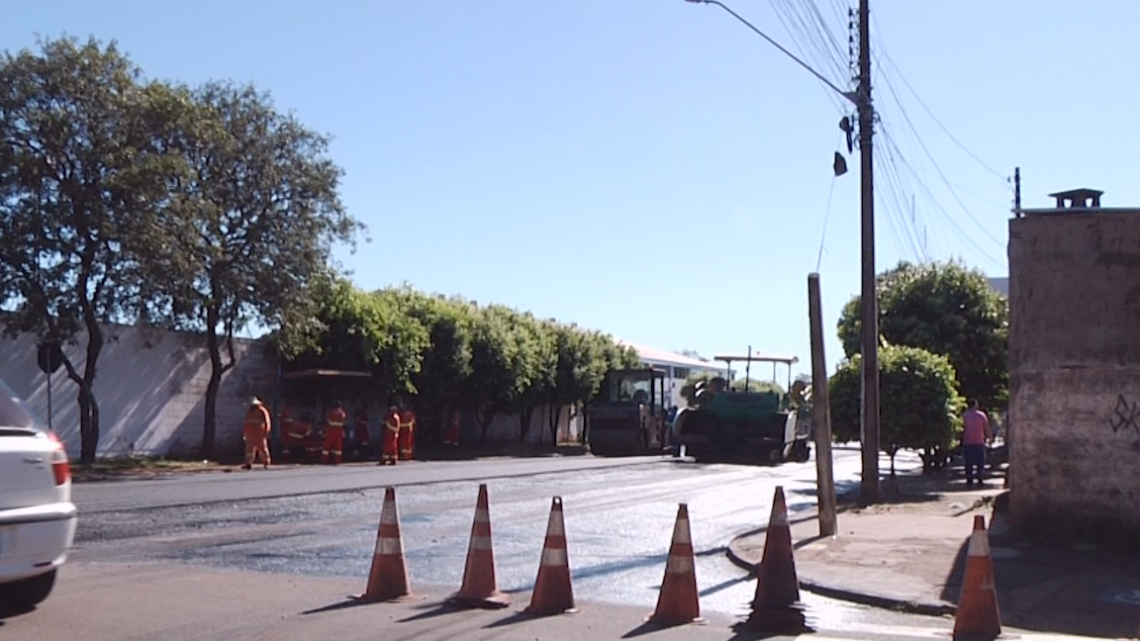 SECRETÁRIO FALA SOBRE PAVIMENTAÇÃO DE CAMPO MOURÃO