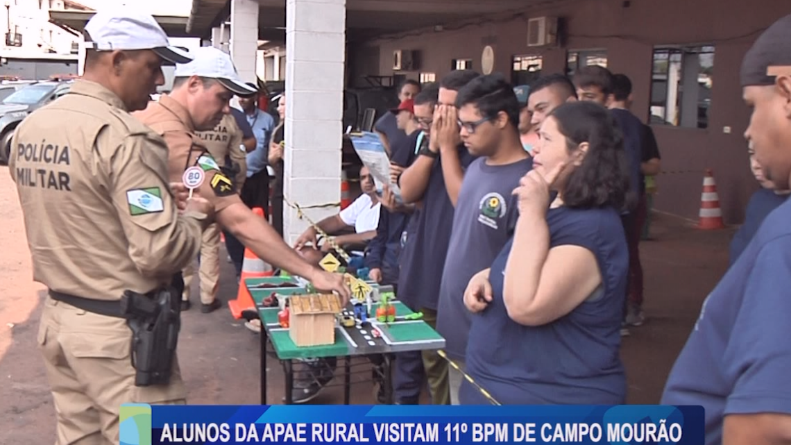 ALUNOS DA APAE RURAL VISITAM 11º BPM DE CAMPO MOURÃO