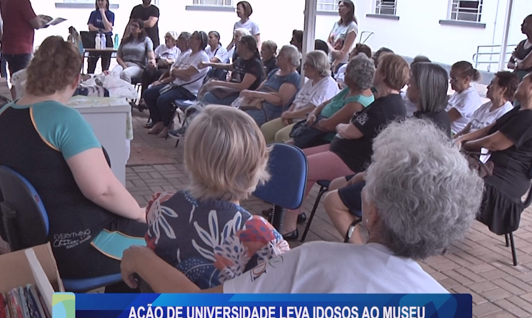 AÇÃO DE UNIVERSIDADE LEVA IDOSOS AO MUSEU