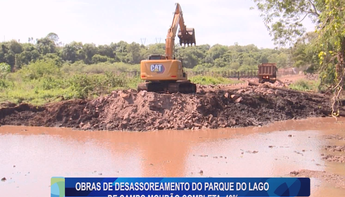 OBRAS DE DESASSOREAMENTO DO PARQUE DO LAGO DE CAMPO MOURÃO COMPLETA 40%