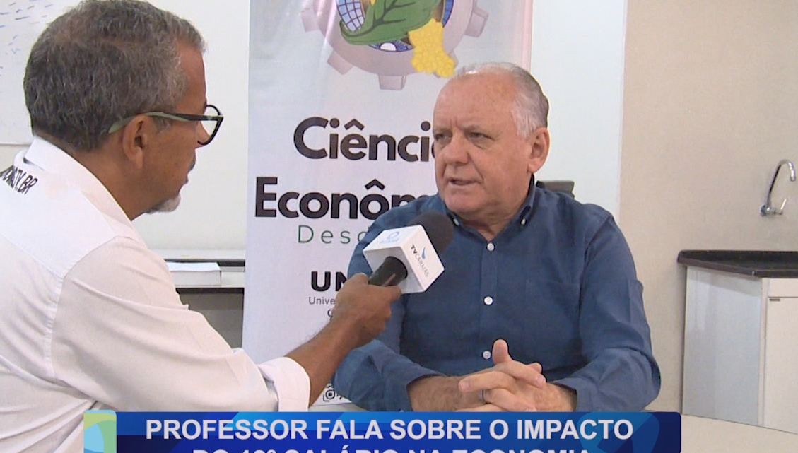 PROFESSOR FALA SOBRE IMPACTO DO 13º SALÁRIO NA ECONOMIA