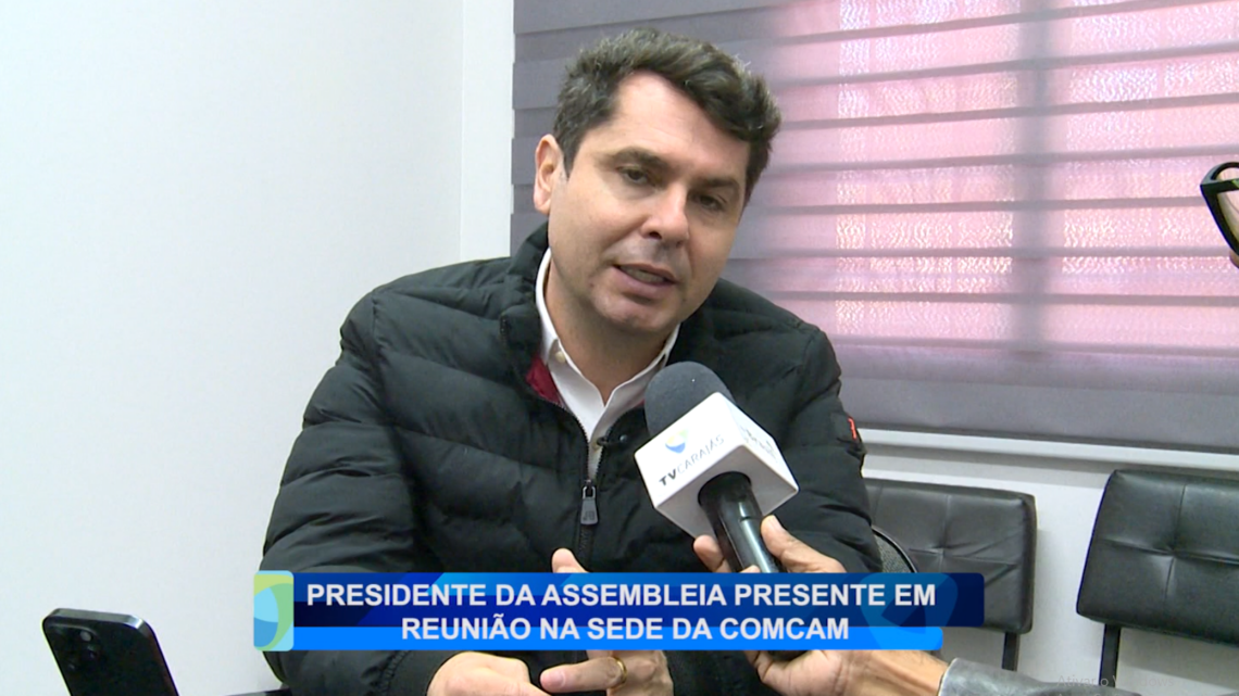 PRESIDENTE DA ASSEMBLEIA PRESENTE EM REUNIÃO NA SEDE DA COMCAM