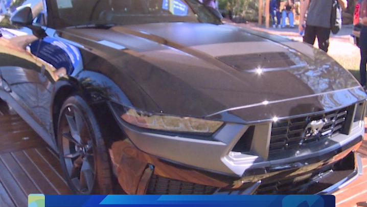 FEIRA DE AVIAÇÃO TEM LANÇAMENTO DE AUTOMÓVEL