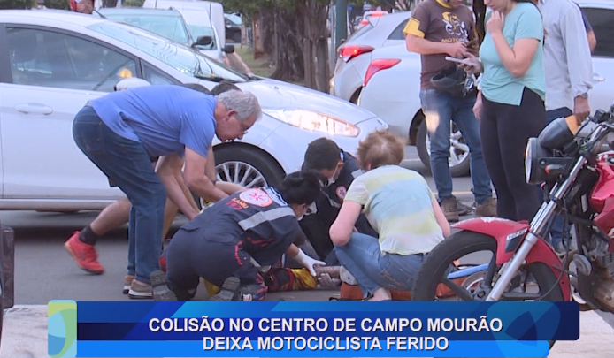 COLISÃO NO CENTRO DE CAMPO MOURÃO DEIXA MOTOCICLISTA FERIDO