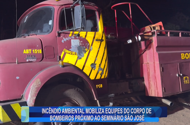 INCÊNDIO AMBIENTAL MOBILIZA EQUIPES DO CORPO DE BOMBEIROS PRÓXIMO AO SEMINÁRIO SÃO JOSÉ