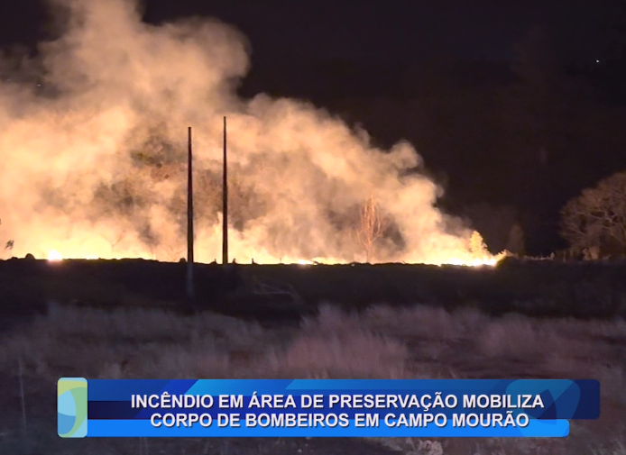 INCÊNDIO EM ÁREA DE PRESERVAÇÃO MOBILIZA EQUIPES DO CORPO DE BOMBEIROS EM CAMPO MOURÃO