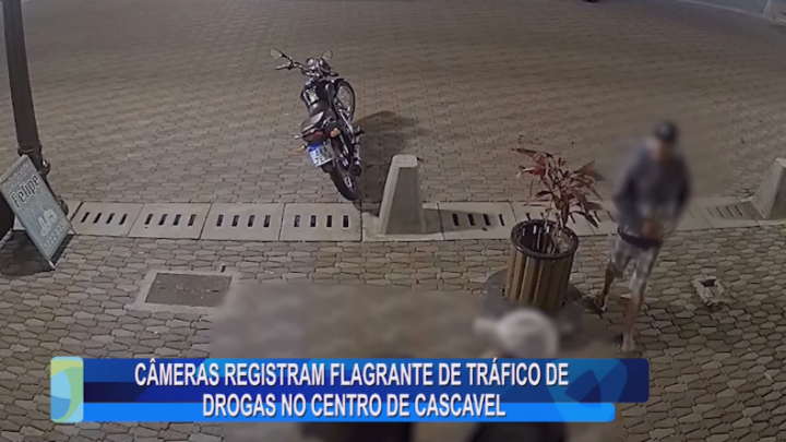 CÂMERAS REGISTRAM FLAGRANTE DE TRÁFICO DE DROGAS NO CENTRO DE CASCAVEL
