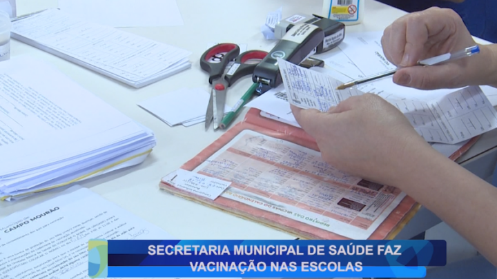 SECRETARIA MUNICIPAL DE SAÚDE FAZ VACINAÇÃO NAS ESCOLAS