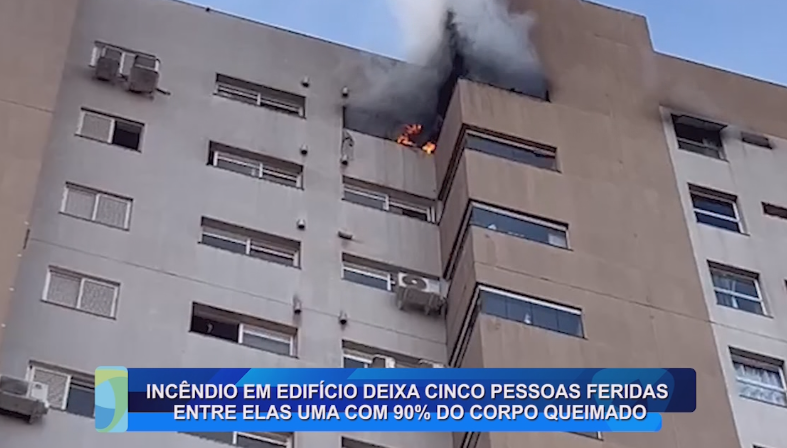 INCÊNDIO EM EDIFÍCIO DEIXA CINCO PESSOAS FERIDAS ENTRE ELAS UMA COM 90% DO CORPO QUEIMADO