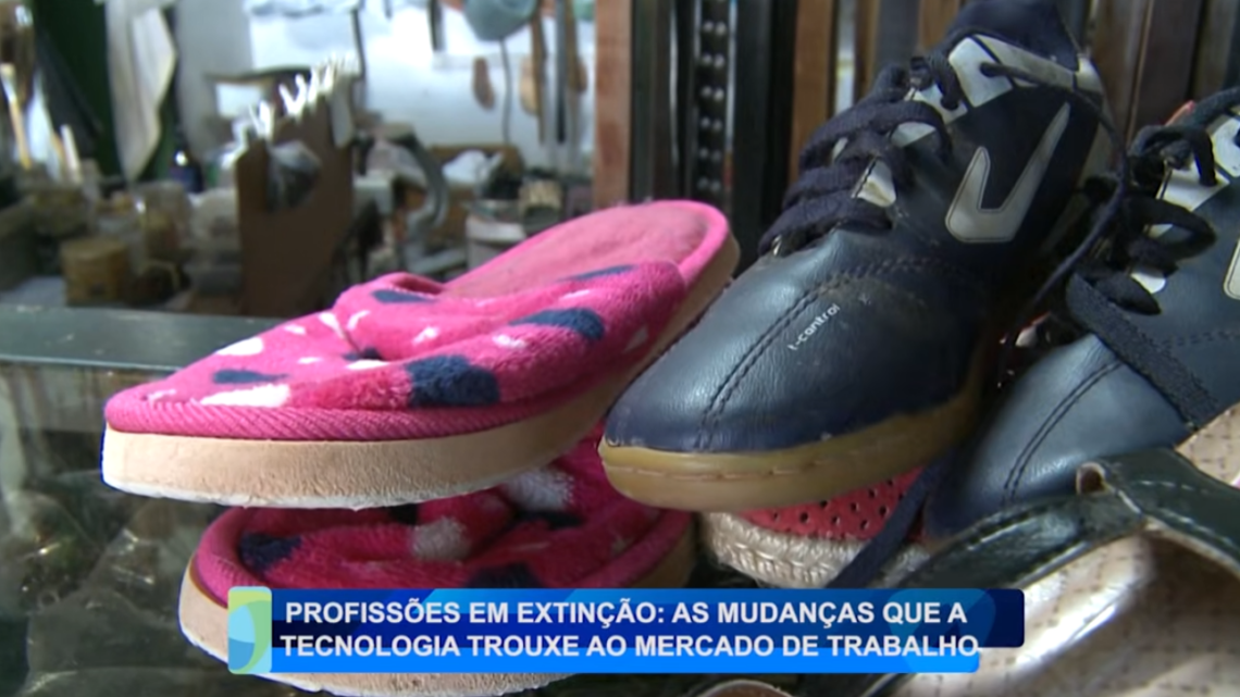 PROFISSÕES EM EXTINÇÃO: AS MUDANÇAS QUE A TECNOLOGIA TROUXE AO MERCADO DE TRABALHO